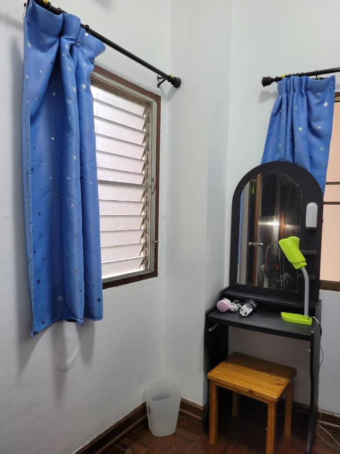 La Maison Verte Hostel Chiang Mai Bagian luar foto