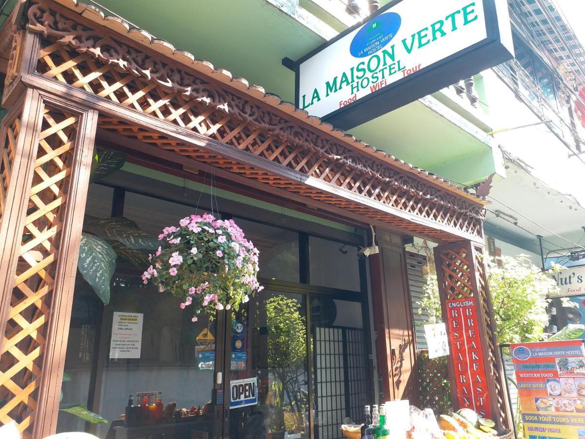 La Maison Verte Hostel Chiang Mai Bagian luar foto