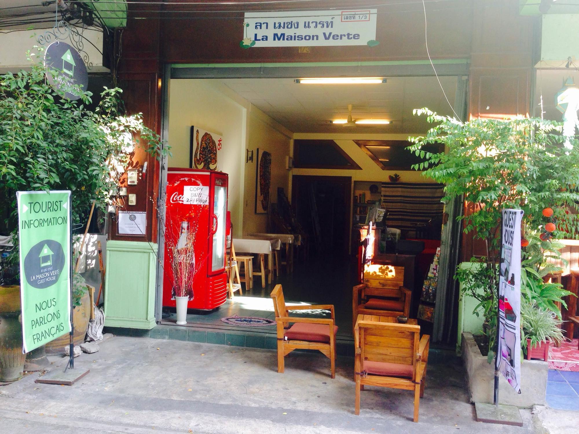 La Maison Verte Hostel Chiang Mai Bagian luar foto
